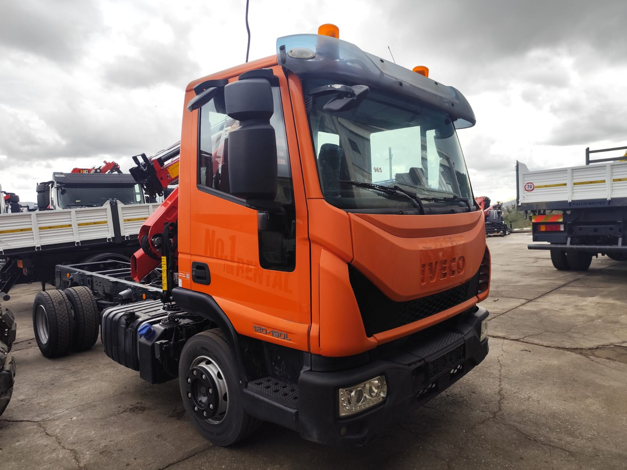 IVECO EUROCARGO 120-190L - Kipper vrachtwagen, Kraanwagen: afbeelding 1 IVECO EUROCARGO 120-190L - Kipper vrachtwagen, Kraanwagen: afbeelding 1