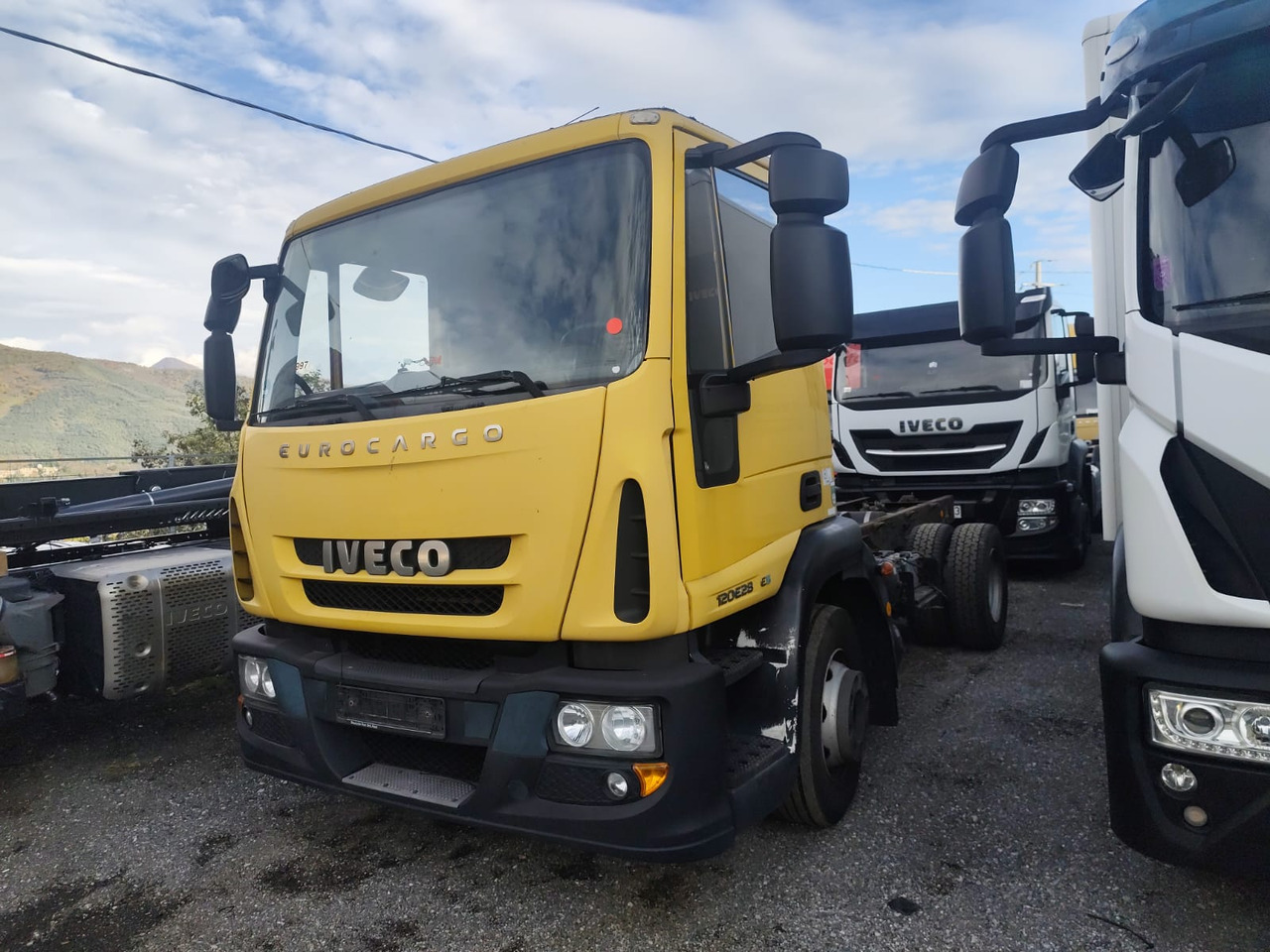 IVECO EUROCARGO 120E28P - Chassis vrachtwagen: afbeelding 1 IVECO EUROCARGO 120E28P - Chassis vrachtwagen: afbeelding 1