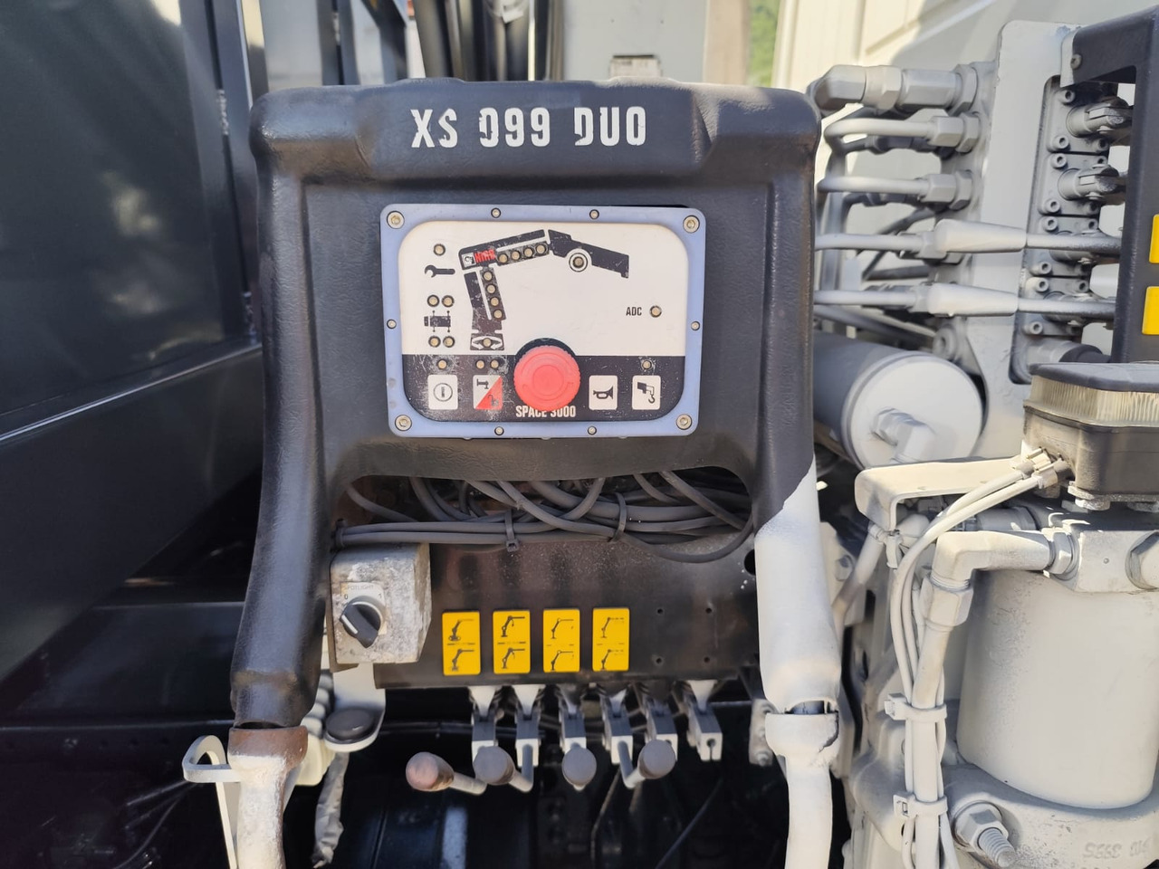 IVECO EUROCARGO 140-250 - Kipper vrachtwagen, Kraanwagen: afbeelding 2 IVECO EUROCARGO 140-250 - Kipper vrachtwagen, Kraanwagen: afbeelding 2