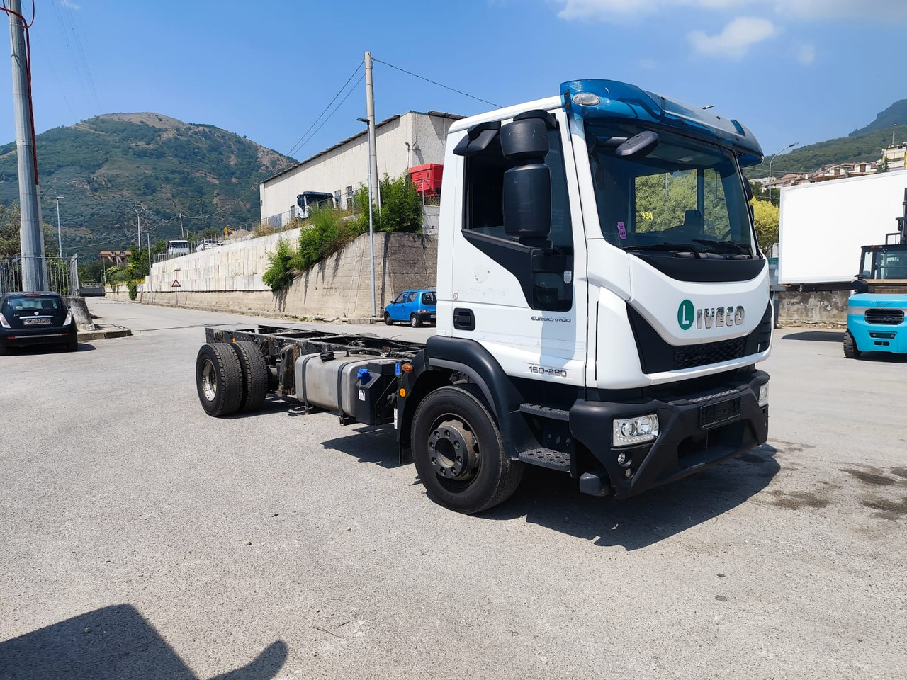 IVECO EUROCARGO 160-280 - Bakwagen, Kraanwagen: afbeelding 1 IVECO EUROCARGO 160-280 - Bakwagen, Kraanwagen: afbeelding 1