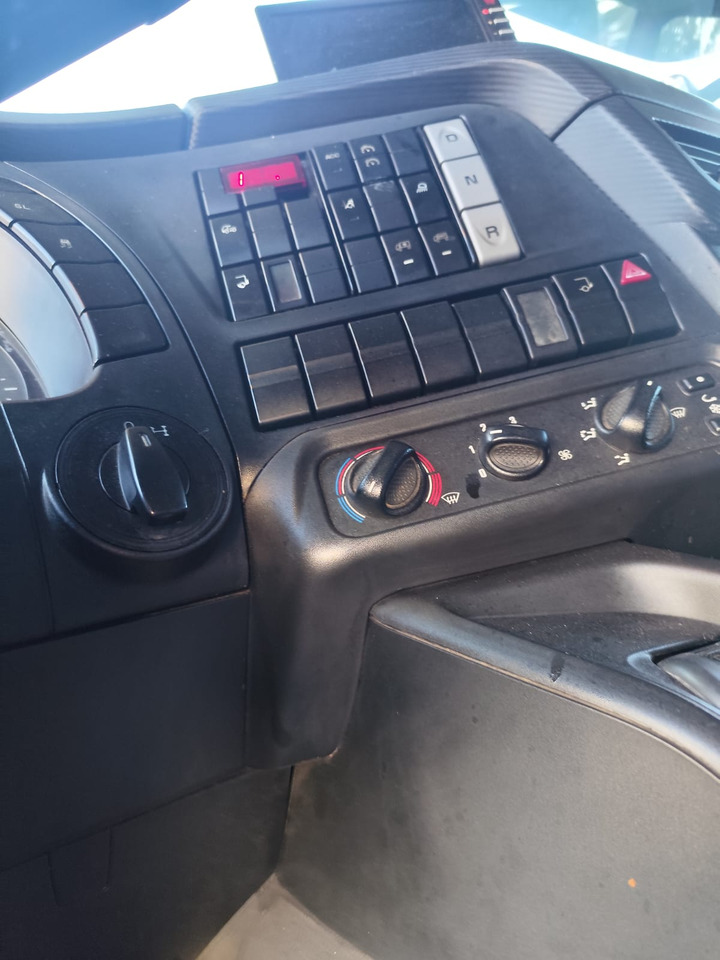 IVECO STRALIS 190S31 - Haakarmsysteem vrachtwagen: afbeelding 5 IVECO STRALIS 190S31 - Haakarmsysteem vrachtwagen: afbeelding 5