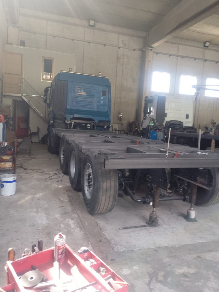 IVECO STRALIS 320S50 - Vrachtwagen met open laadbak: afbeelding 3 IVECO STRALIS 320S50 - Vrachtwagen met open laadbak: afbeelding 3