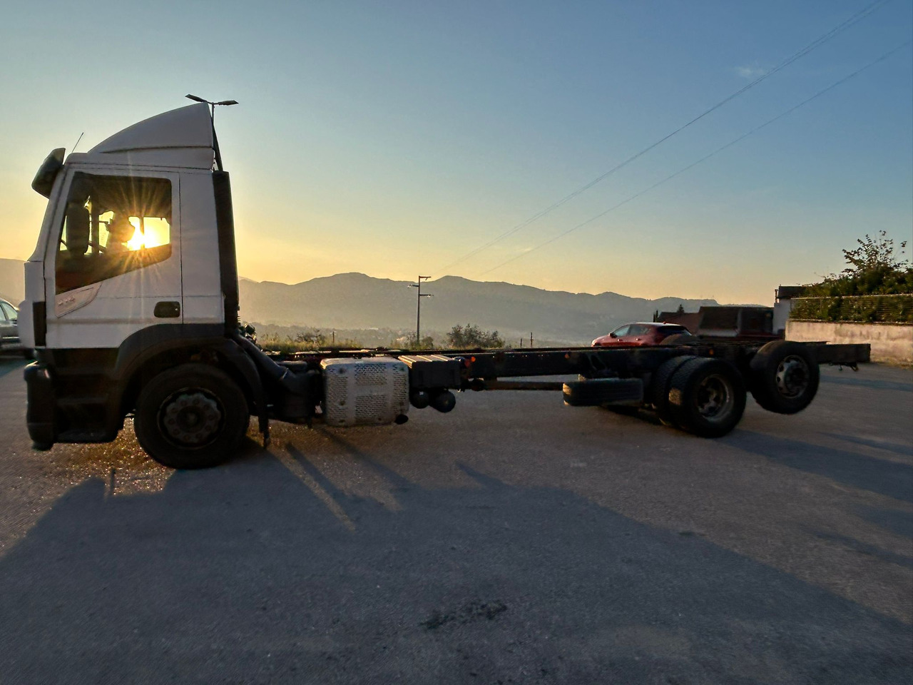 IVECO STRALIS AD 260S31 XP - Chassis vrachtwagen: afbeelding 2 IVECO STRALIS AD 260S31 XP - Chassis vrachtwagen: afbeelding 2