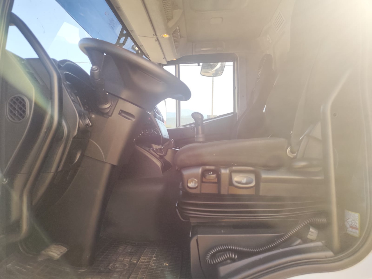 IVECO STRALIS AD 260S31 XP - Chassis vrachtwagen: afbeelding 2 IVECO STRALIS AD 260S31 XP - Chassis vrachtwagen: afbeelding 2