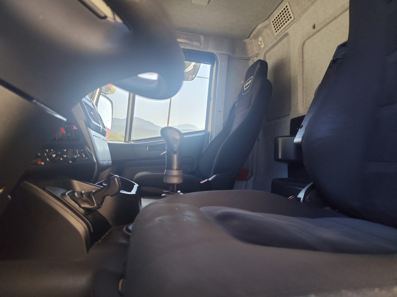 IVECO STRALIS AD 260S31 XP - Chassis vrachtwagen: afbeelding 3 IVECO STRALIS AD 260S31 XP - Chassis vrachtwagen: afbeelding 3