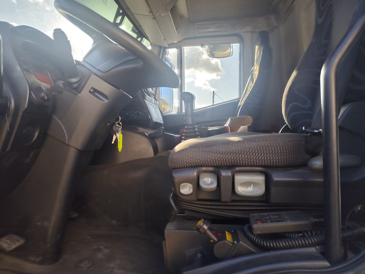 Kraanwagen, Kipper vrachtwagen IVECO STRALIS CUBE 260S31: afbeelding 30