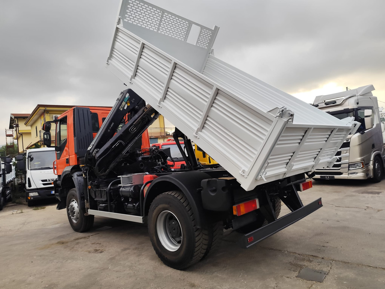 IVECO TRAKKER 190T36 - Kraanwagen, Kipper vrachtwagen: afbeelding 5 IVECO TRAKKER 190T36 - Kraanwagen, Kipper vrachtwagen: afbeelding 5