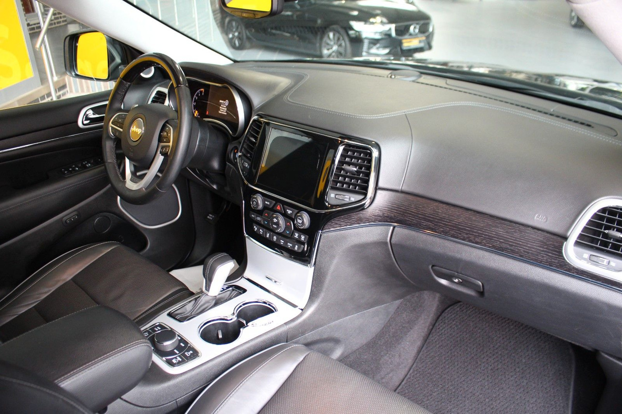 Jeep Grand Cherokee 3.0 CRD Summit H&K Pano DVD ACC - SUV: afbeelding 4 Jeep Grand Cherokee 3.0 CRD Summit H&K Pano DVD ACC - SUV: afbeelding 4