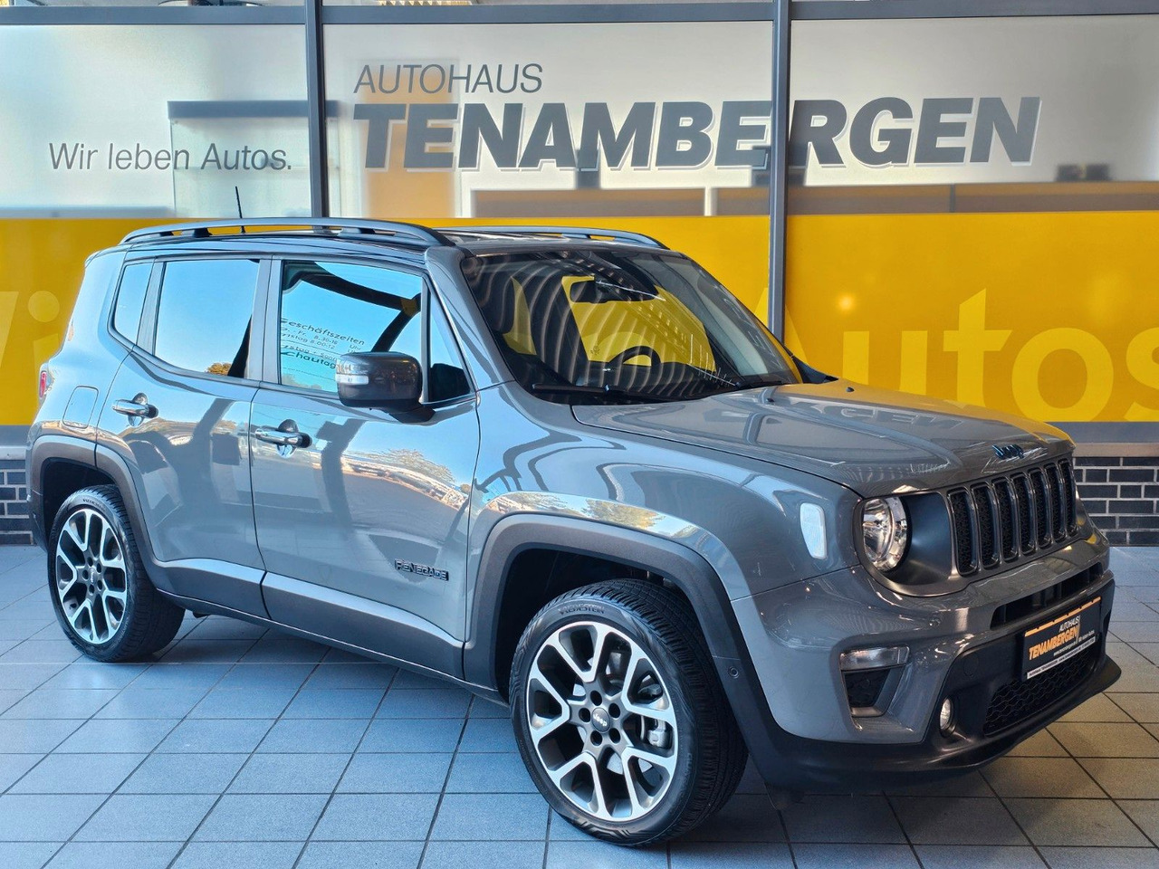 Jeep Renegade S Plug-In-Hybrid 4xe Kamera LED ACC AHK - SUV: afbeelding 1 Jeep Renegade S Plug-In-Hybrid 4xe Kamera LED ACC AHK - SUV: afbeelding 1