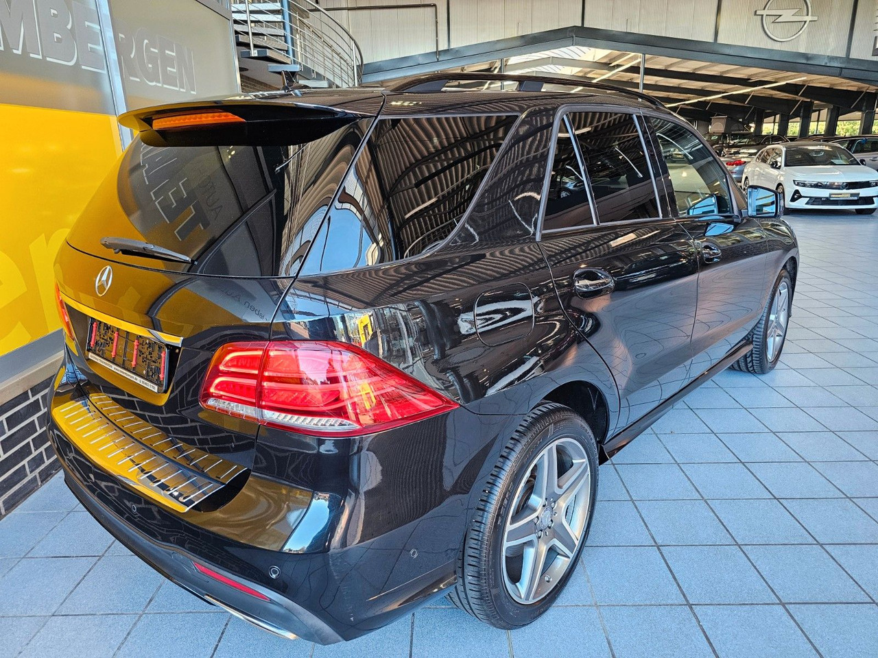 Mercedes-Benz GLE 350 d 4Matic AMG Line - SUV: afbeelding 2 Mercedes-Benz GLE 350 d 4Matic AMG Line - SUV: afbeelding 2