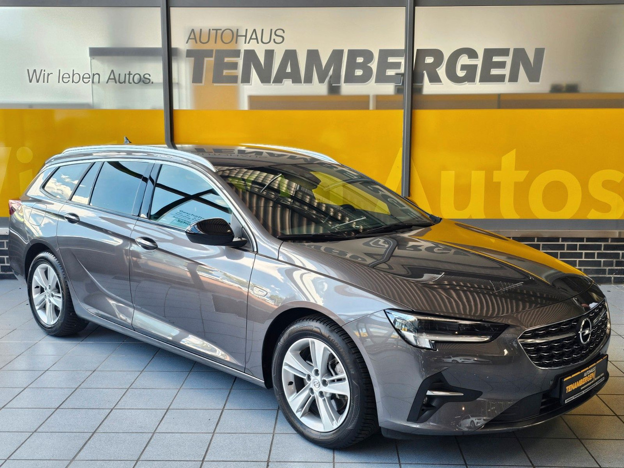 Opel Insignia B ST Business IntelliLux LED Tot Winkel - Personenwagen: afbeelding 1 Opel Insignia B ST Business IntelliLux LED Tot Winkel - Personenwagen: afbeelding 1