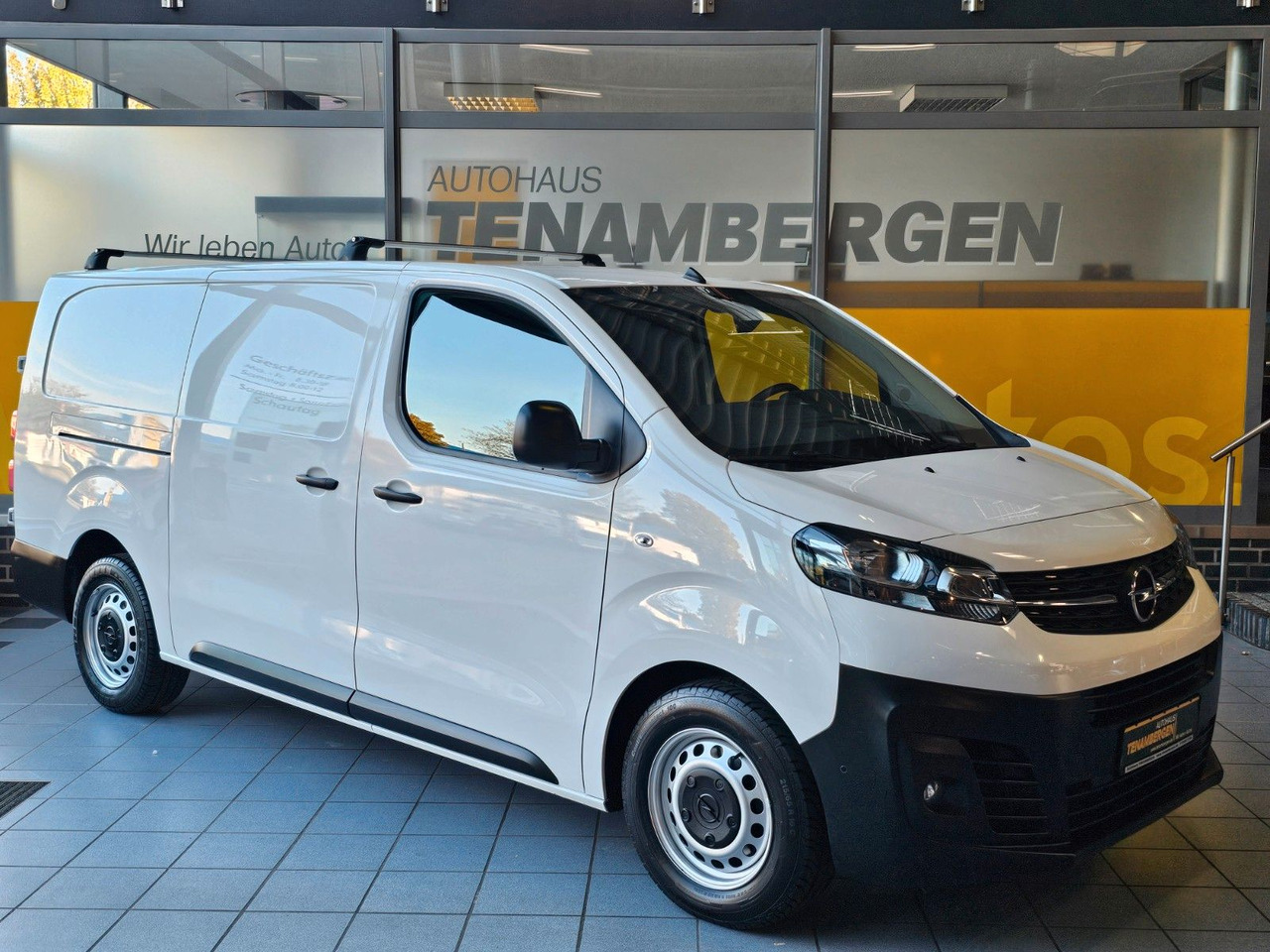 Opel Vivaro Kasten Edition L Sortimo 180°Kamera DAB - Kleine bestelwagen: afbeelding 1 Opel Vivaro Kasten Edition L Sortimo 180°Kamera DAB - Kleine bestelwagen: afbeelding 1