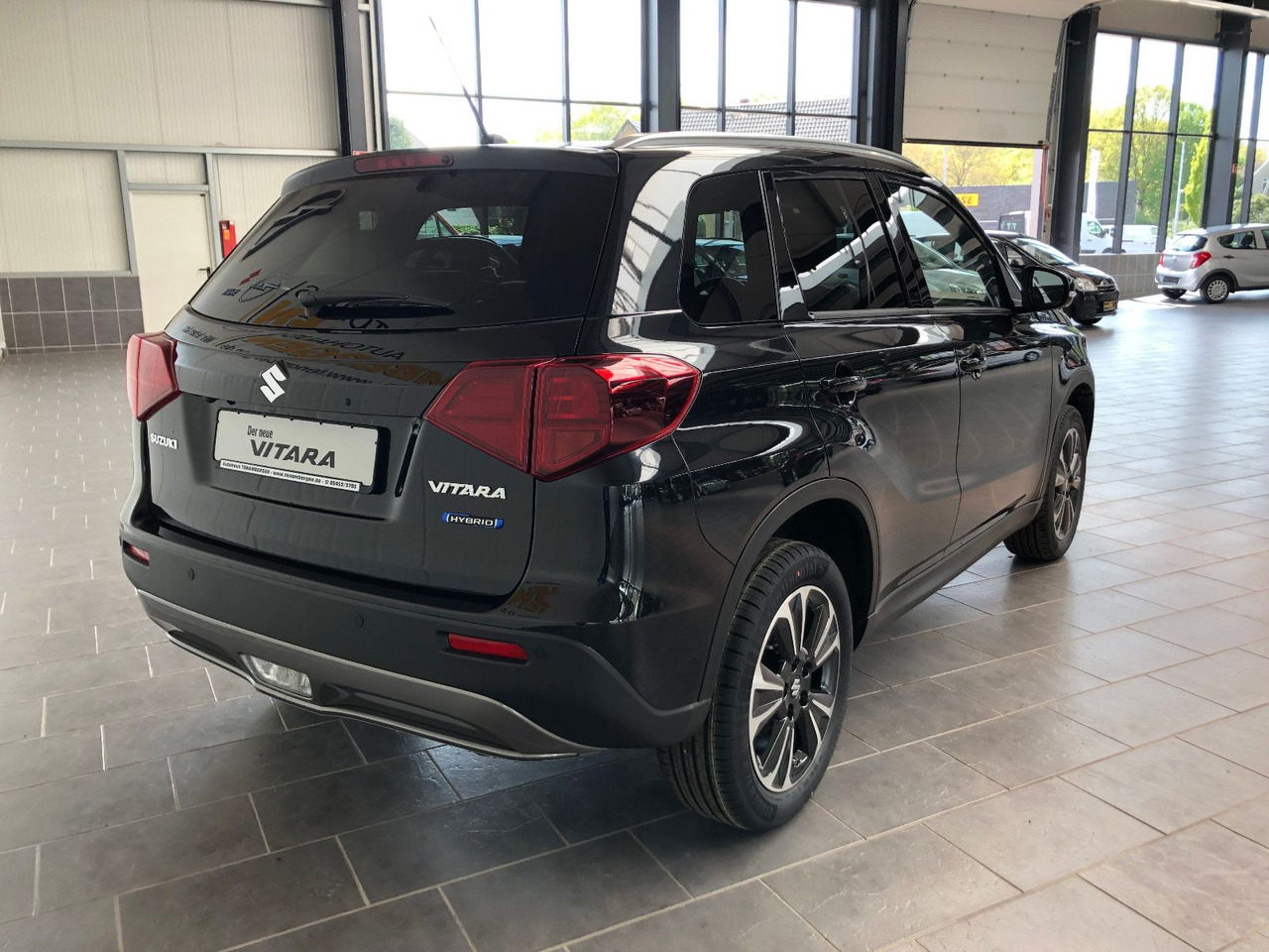 Suzuki Vitara 1.5 Hybrid Comfort+Automatik/ Panor.-Dach - SUV: afbeelding 3 Suzuki Vitara 1.5 Hybrid Comfort+Automatik/ Panor.-Dach - SUV: afbeelding 3