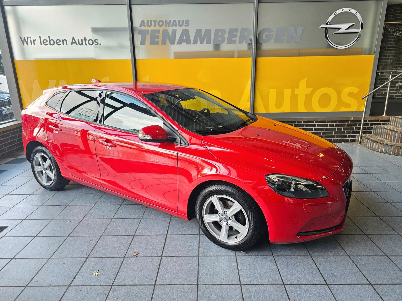 Volvo V40 You! Xenon Sitzheizung Freisprecheinrichtung - Sedan: afbeelding 1 Volvo V40 You! Xenon Sitzheizung Freisprecheinrichtung - Sedan: afbeelding 1