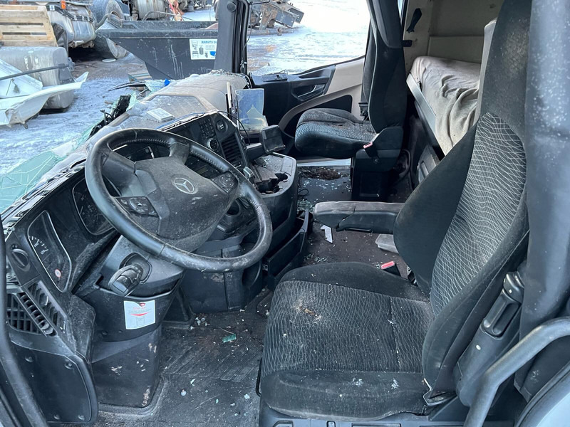 Cabine en interieur Mercedes-Benz Actros MP4: afbeelding 6