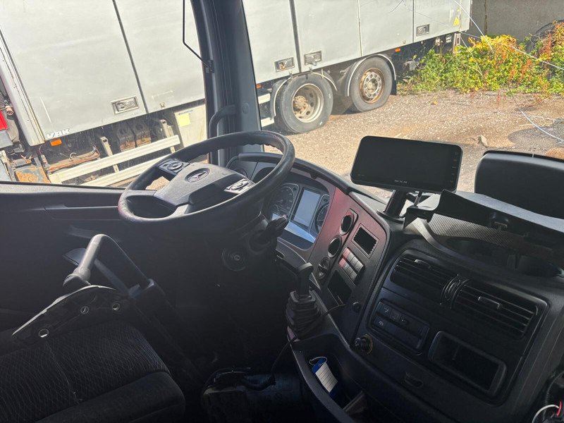 Mercedes-Benz Atego MP4 - Cabine en interieur: afbeelding 5 Mercedes-Benz Atego MP4 - Cabine en interieur: afbeelding 5