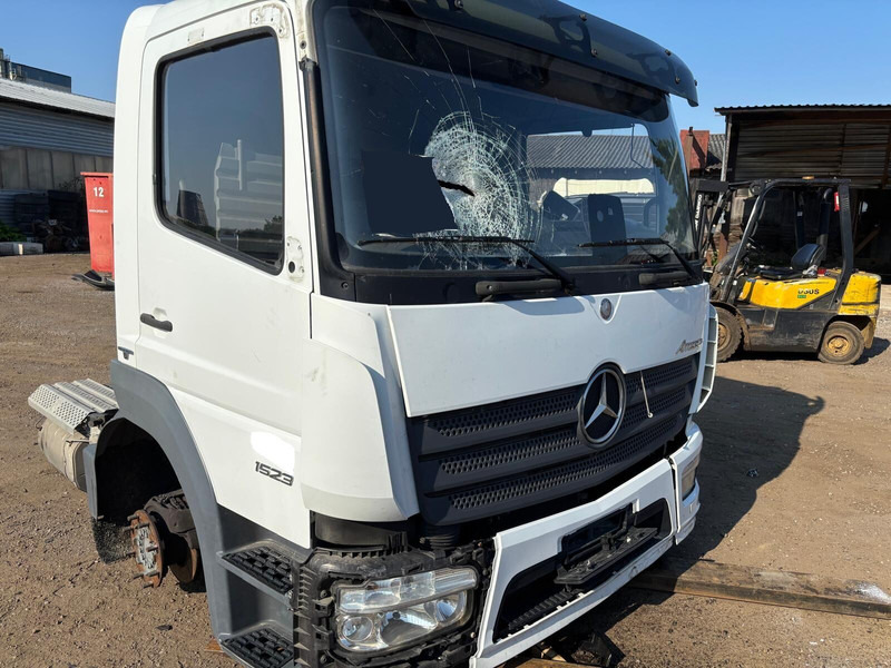 Mercedes-Benz Atego MP4 - Cabine en interieur: afbeelding 1 Mercedes-Benz Atego MP4 - Cabine en interieur: afbeelding 1
