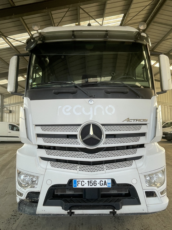 MERCEDES 1848 - Trekker: afbeelding 1 MERCEDES 1848 - Trekker: afbeelding 1