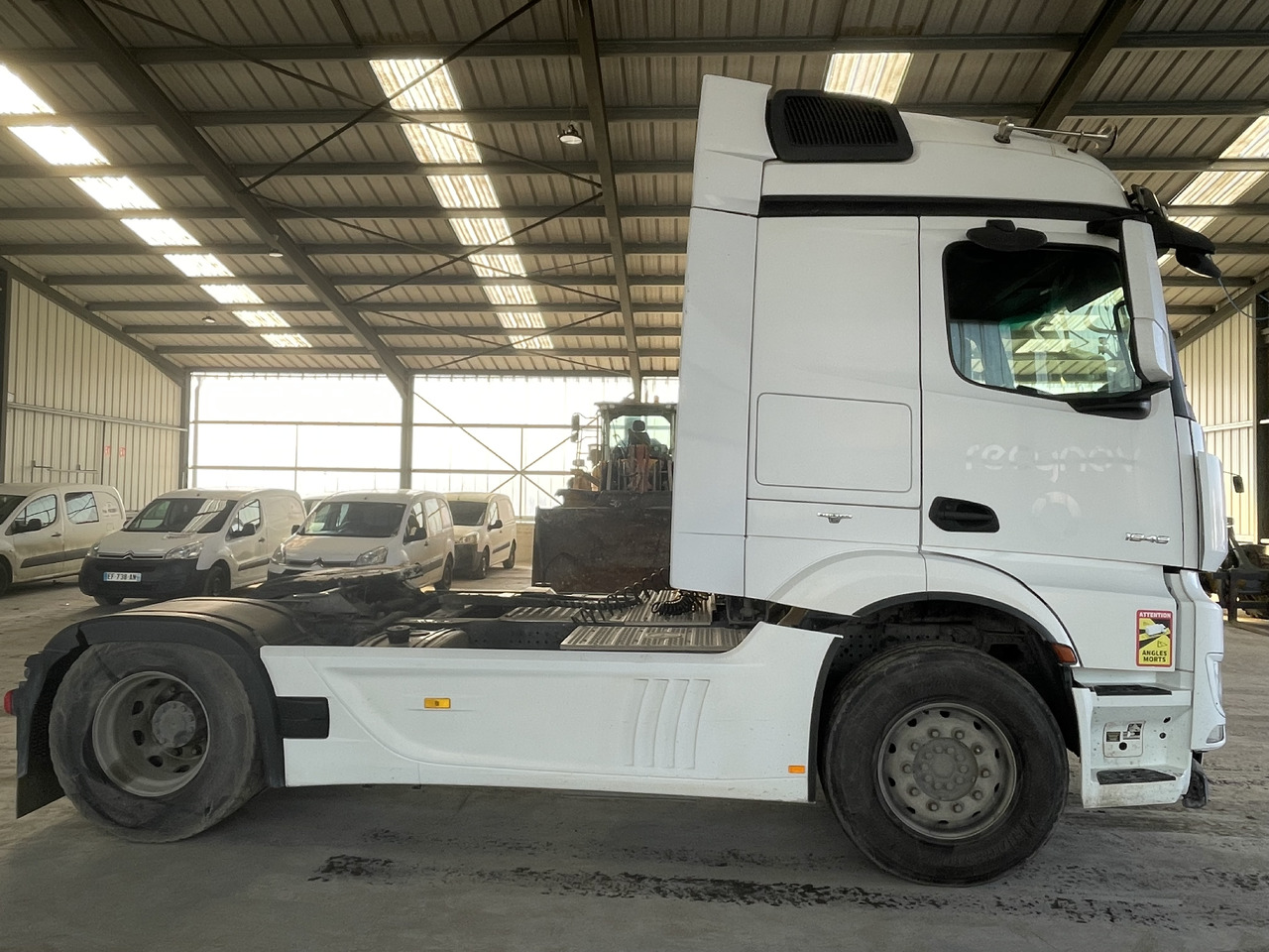 MERCEDES 1848 - Trekker: afbeelding 2 MERCEDES 1848 - Trekker: afbeelding 2