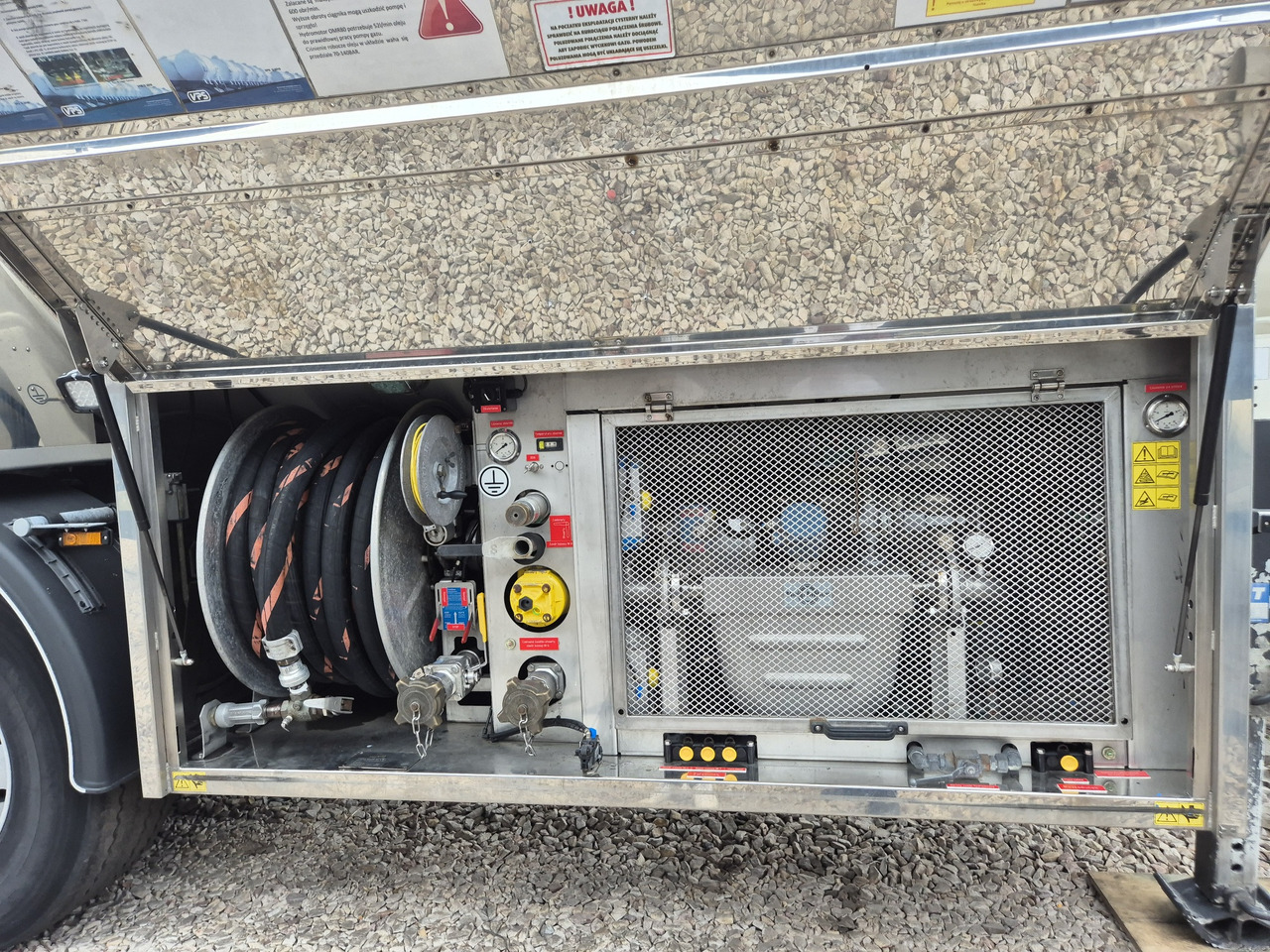 VPS CN50/ EMERSON F200/ PROPANE/ LPG - Tankoplegger: afbeelding 4 VPS CN50/ EMERSON F200/ PROPANE/ LPG - Tankoplegger: afbeelding 4