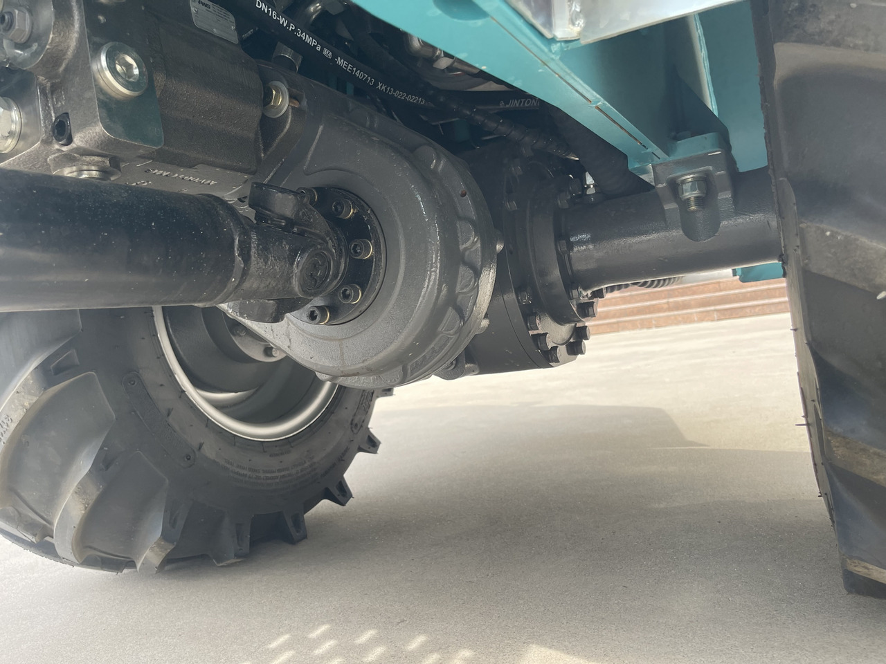 MEGALOAD Free Shipping Wheel Loader JCB 1 ton CE/EURO5 Kubota Engine Articulated AK1100 - Wiellader: afbeelding 5 MEGALOAD Free Shipping Wheel Loader JCB 1 ton CE/EURO5 Kubota Engine Articulated AK1100 - Wiellader: afbeelding 5