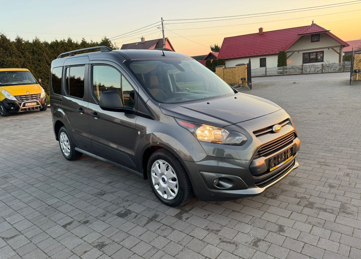 Ford Tourneo Connect Bogato doposażony I Lakier 100 Bezwypadkowy - Minibus, Personenvervoer: afbeelding 4 Ford Tourneo Connect Bogato doposażony I Lakier 100 Bezwypadkowy - Minibus, Personenvervoer: afbeelding 4