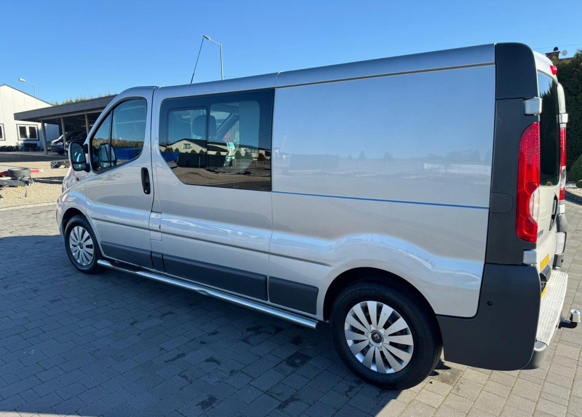 Renault Trafic 2.5 150ps 5- osobowy Doka Stan B. Dobry - Bestelwagen met dubbele cabine: afbeelding 3 Renault Trafic 2.5 150ps 5- osobowy Doka Stan B. Dobry - Bestelwagen met dubbele cabine: afbeelding 3