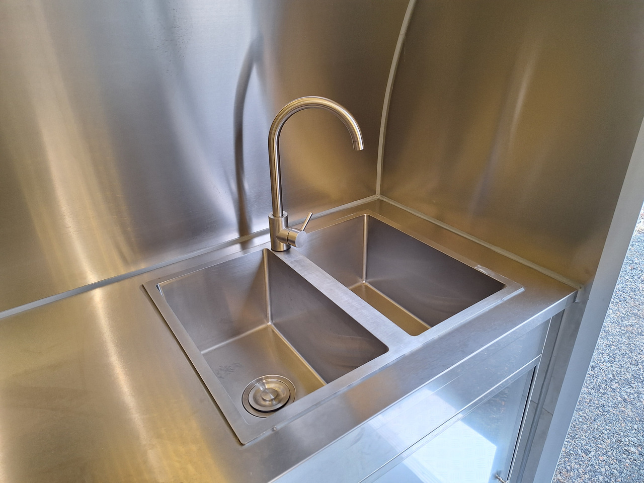 Deli Star EasyGo 280 - EU standards - Verkoopwagen: afbeelding 3 Deli Star EasyGo 280 - EU standards - Verkoopwagen: afbeelding 3