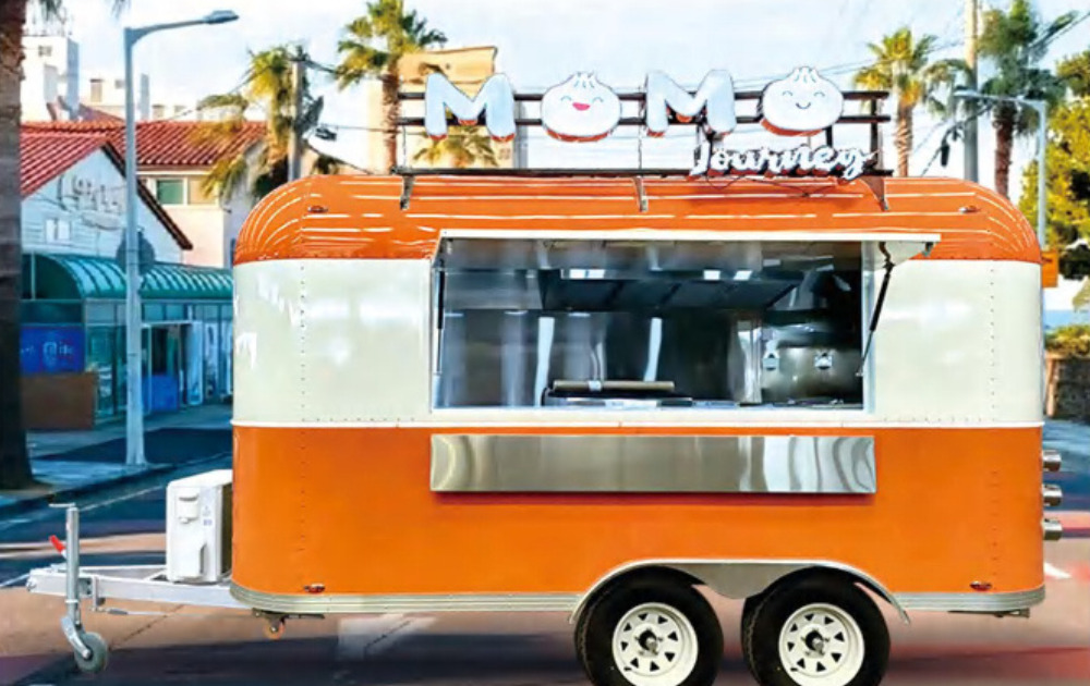 Deli Star Trailer American 4000 - EU standards - Verkoopwagen: afbeelding 1 Deli Star Trailer American 4000 - EU standards - Verkoopwagen: afbeelding 1