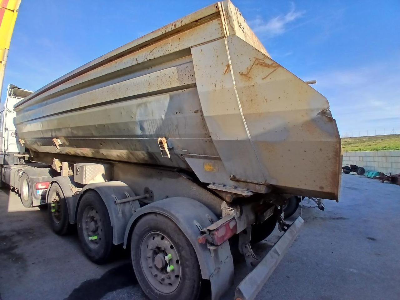 MENCI - Kipper oplegger: afbeelding 1 MENCI - Kipper oplegger: afbeelding 1