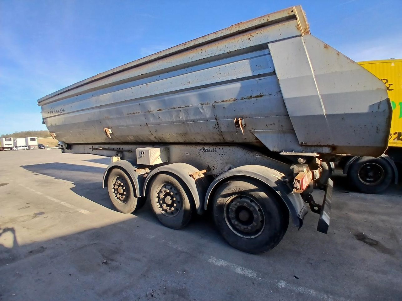 MENCI - Kipper oplegger: afbeelding 3 MENCI - Kipper oplegger: afbeelding 3