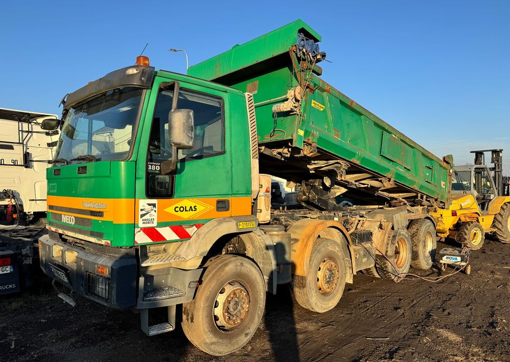 Iveco EuroTrakker - Kipper vrachtwagen: afbeelding 1 Iveco EuroTrakker - Kipper vrachtwagen: afbeelding 1