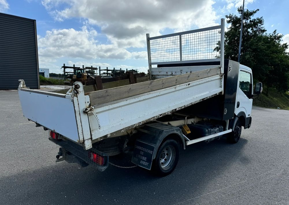 Nissan NT400 - Kipper vrachtwagen: afbeelding 4 Nissan NT400 - Kipper vrachtwagen: afbeelding 4