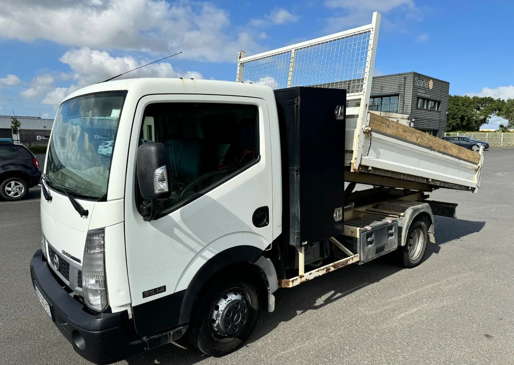 Nissan NT400 - Kipper vrachtwagen: afbeelding 1 Nissan NT400 - Kipper vrachtwagen: afbeelding 1