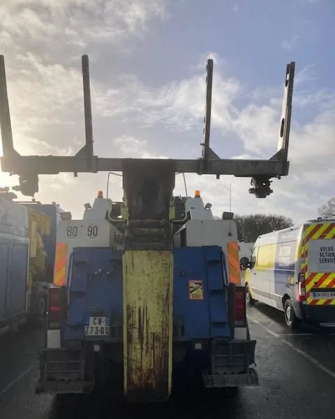 Volvo FL10 - Bergingsvoertuig: afbeelding 4 Volvo FL10 - Bergingsvoertuig: afbeelding 4