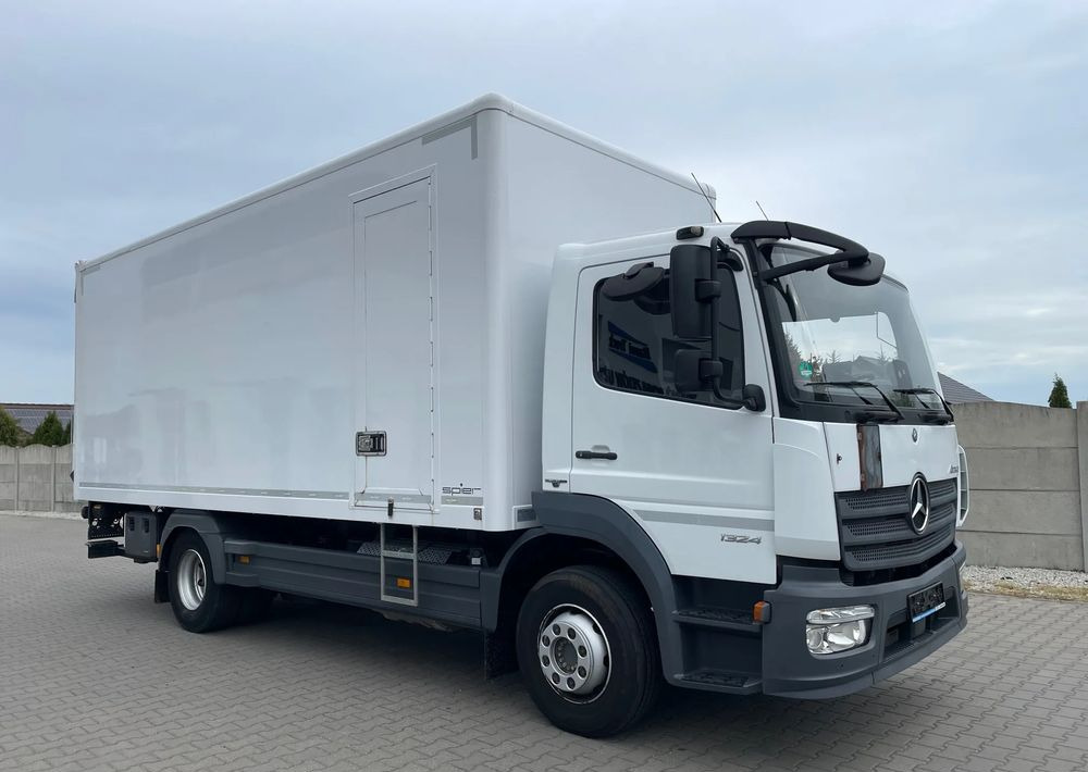 Mercedes-Benz ATEGO 1324/ Ładownośc 7,5 tony/ kontener 6,2m! - Trekker: afbeelding 3 Mercedes-Benz ATEGO 1324/ Ładownośc 7,5 tony/ kontener 6,2m! - Trekker: afbeelding 3