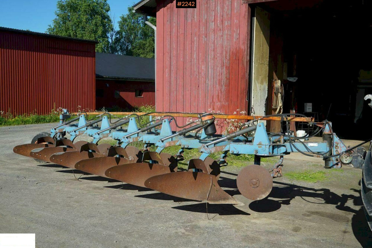 6-bladed plow Överum - Grondbewerking toebehoor: afbeelding 1 6-bladed plow Överum - Grondbewerking toebehoor: afbeelding 1