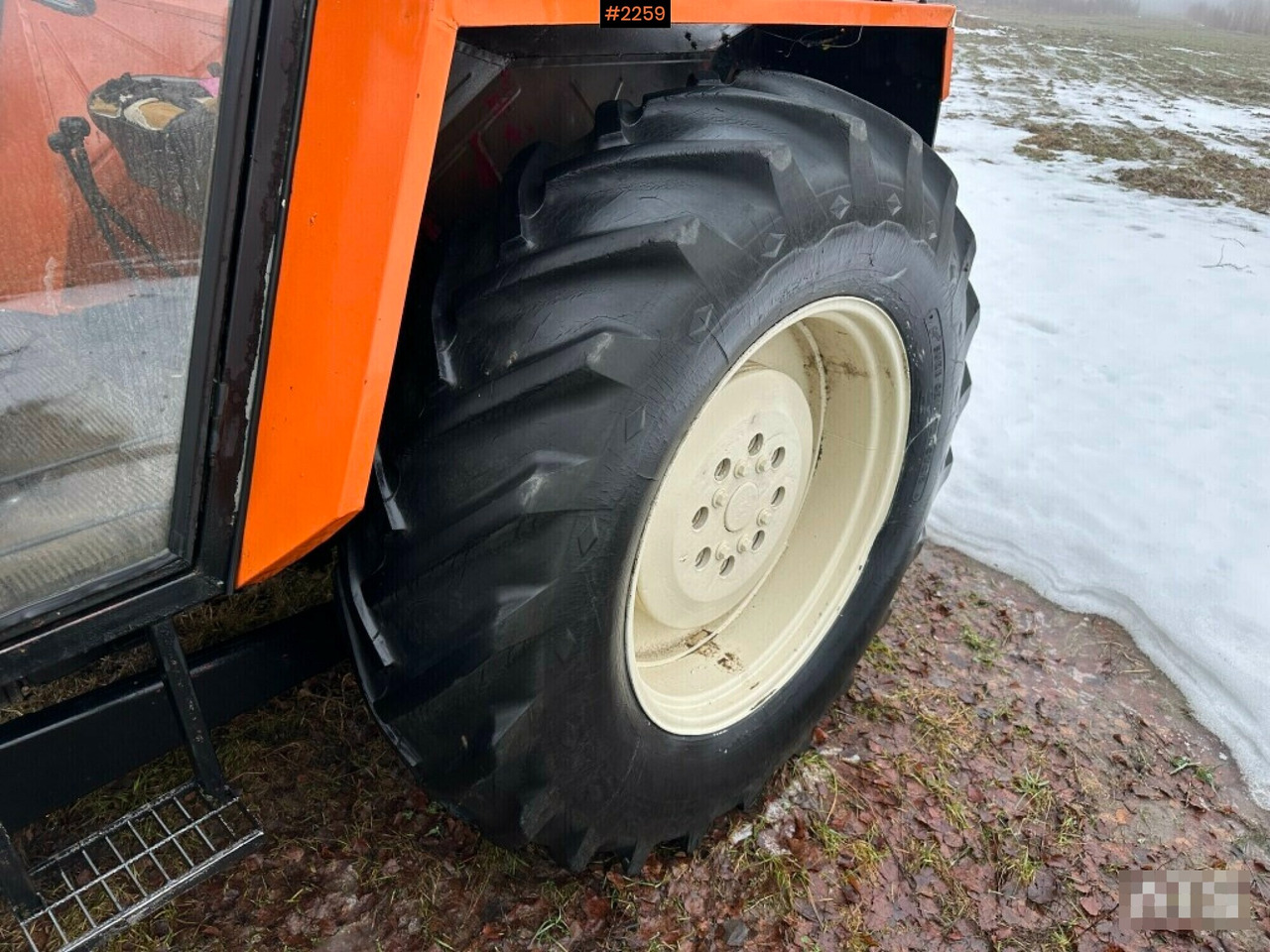 Leasing  Tractor Ursus C385 Deluxe! with loader and implements Tractor Ursus C385 Deluxe! with loader and implements: afbeelding 8