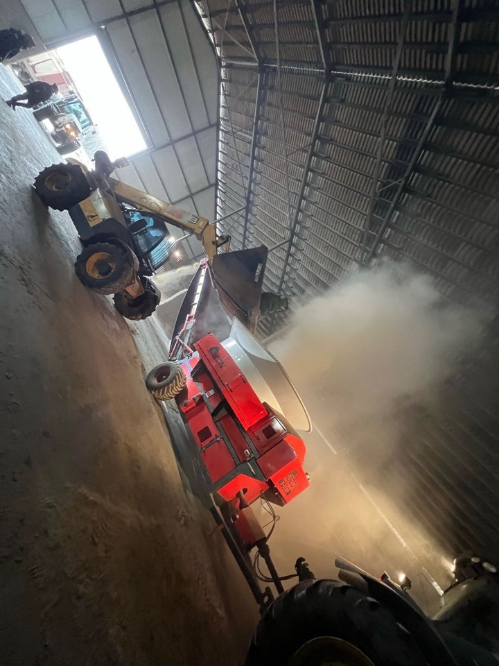 Haybuster BIZON B-1130 Strohmühle Strohhäcksler Tub Grinder - Stroblazer: afbeelding 3 Haybuster BIZON B-1130 Strohmühle Strohhäcksler Tub Grinder - Stroblazer: afbeelding 3