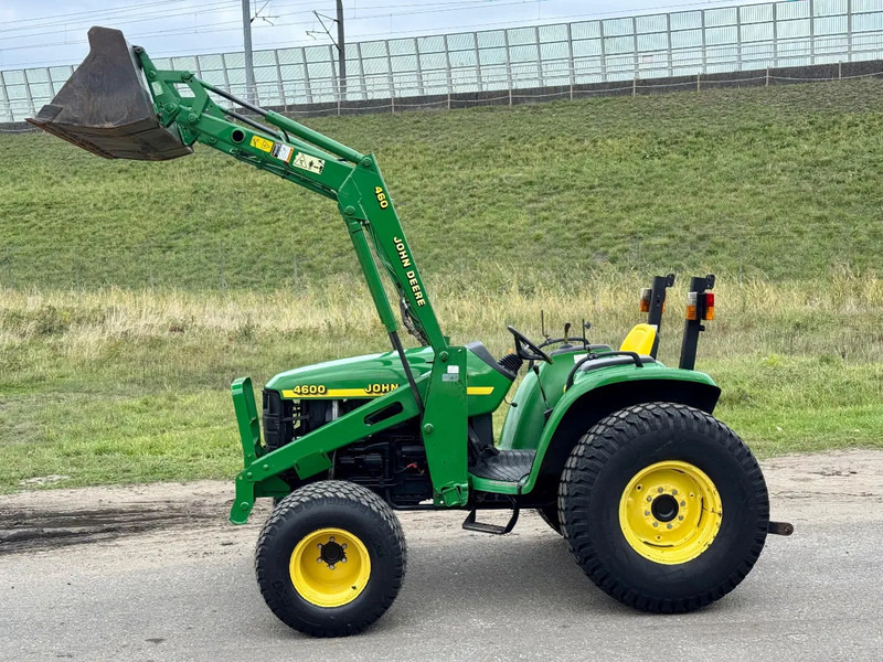 John Deere 4600 compact met voorlader 4X4 hydrostaat GEEN BTW 4600 - Tractor: afbeelding 2 John Deere 4600 compact met voorlader 4X4 hydrostaat GEEN BTW 4600 - Tractor: afbeelding 2