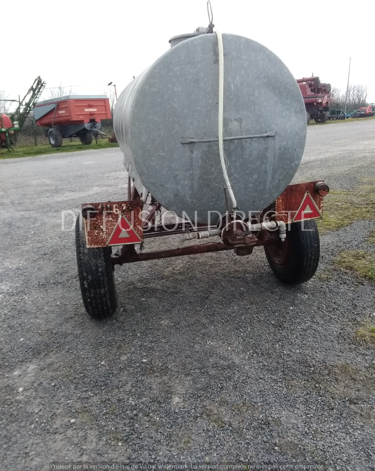 TONNE A EAU 1500 - Tank aanhanger: afbeelding 3 TONNE A EAU 1500 - Tank aanhanger: afbeelding 3