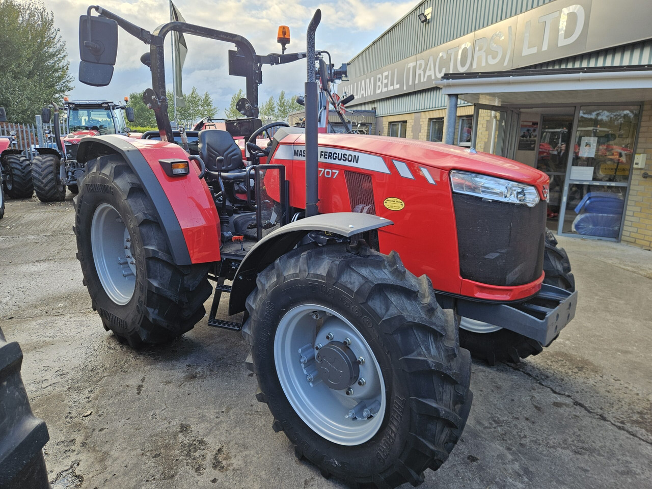 2019 MF 4707, only 428 Hours - Tractor: afbeelding 1 2019 MF 4707, only 428 Hours - Tractor: afbeelding 1