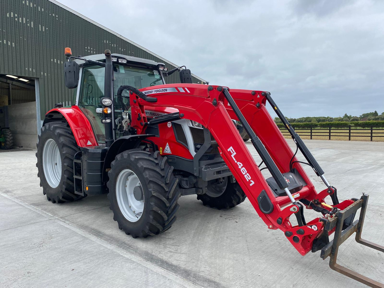 2023 MF 6S.145 c/w Front Loader, 1750 Hours - Tractor: afbeelding 1 2023 MF 6S.145 c/w Front Loader, 1750 Hours - Tractor: afbeelding 1