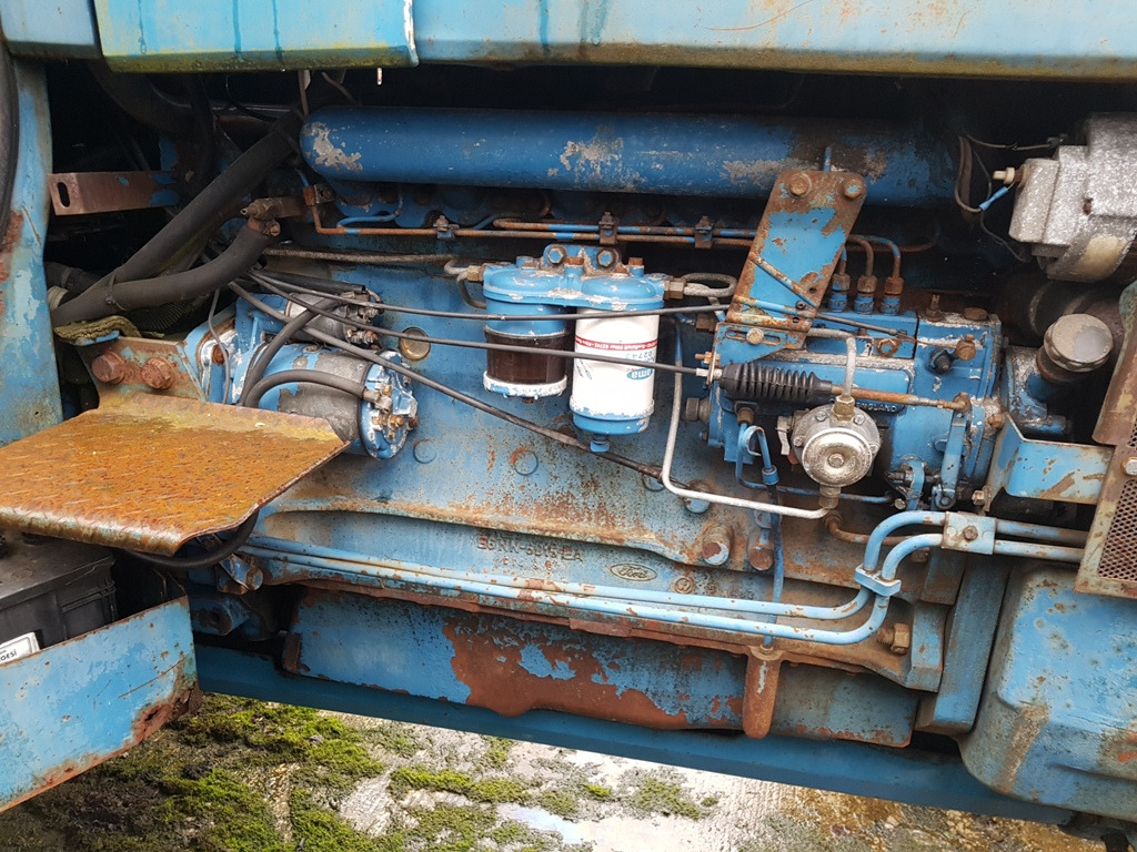 Ford 8210 - Tractor: afbeelding 5 Ford 8210 - Tractor: afbeelding 5