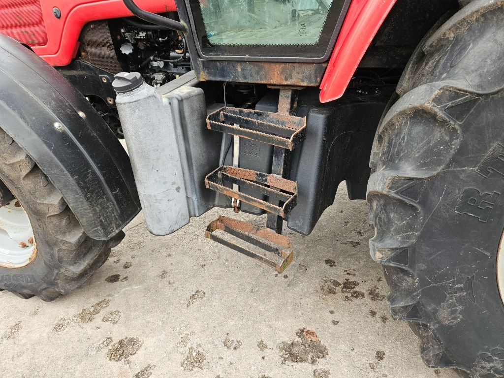 MF 5445 Manual Shuttle - Tractor: afbeelding 5 MF 5445 Manual Shuttle - Tractor: afbeelding 5