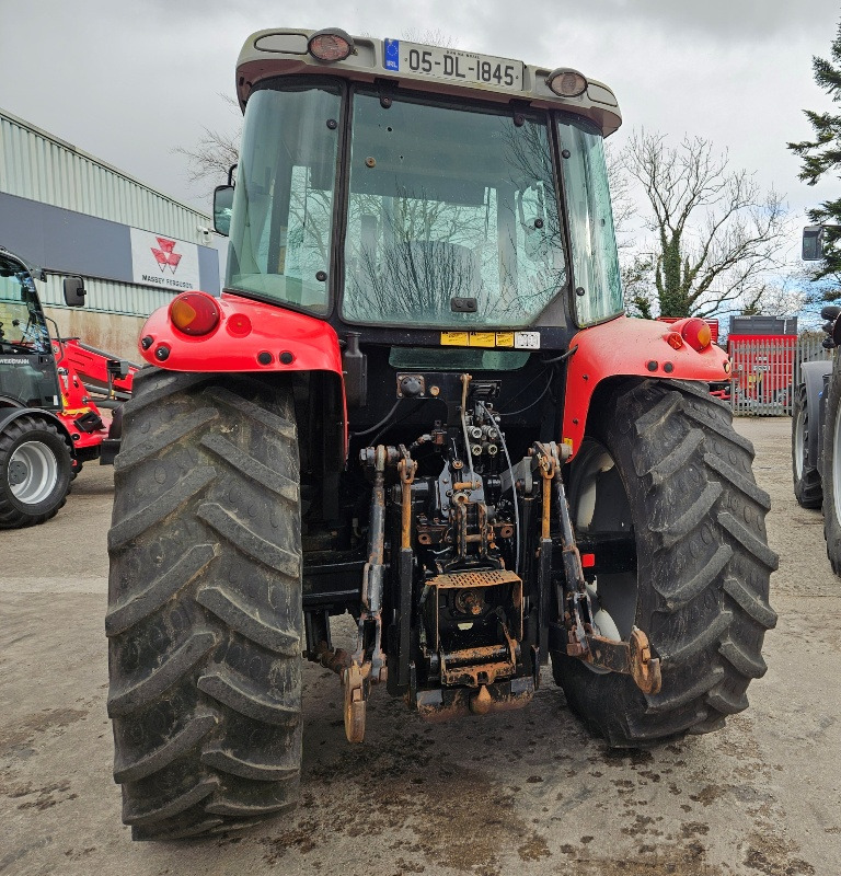 MF 5445 Manual Shuttle - Tractor: afbeelding 3 MF 5445 Manual Shuttle - Tractor: afbeelding 3