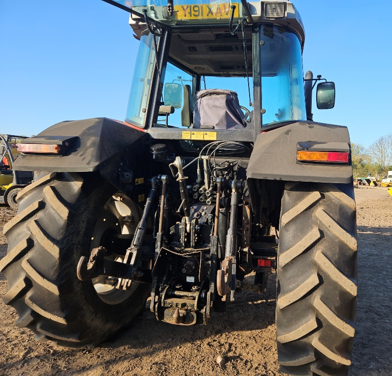 MF 6270 with front loader, under 6000 hours - Tractor: afbeelding 3 MF 6270 with front loader, under 6000 hours - Tractor: afbeelding 3