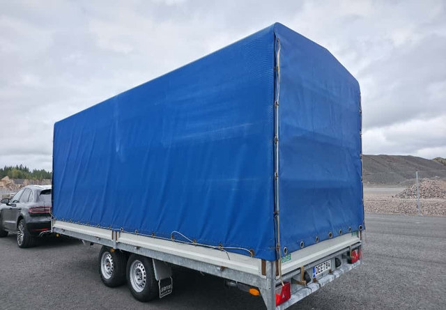 SarisC3500 Pressukapelli - Aanhangwagen met huif: afbeelding 3 SarisC3500 Pressukapelli - Aanhangwagen met huif: afbeelding 3