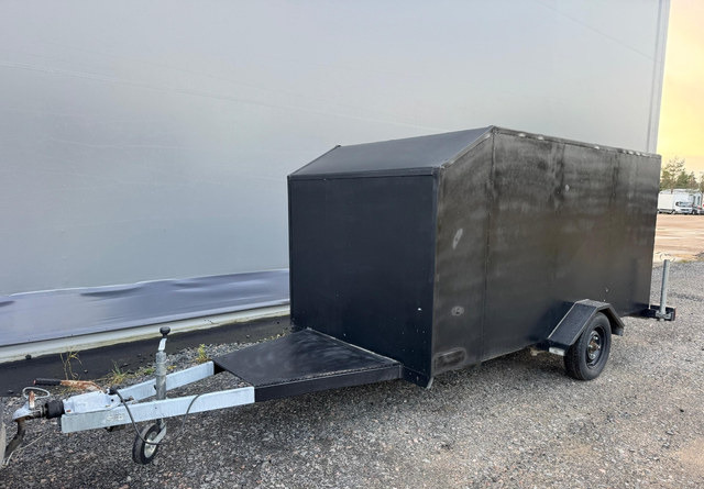 Umpiperäkärry - Aanhangwagen auto: afbeelding 1 Umpiperäkärry - Aanhangwagen auto: afbeelding 1