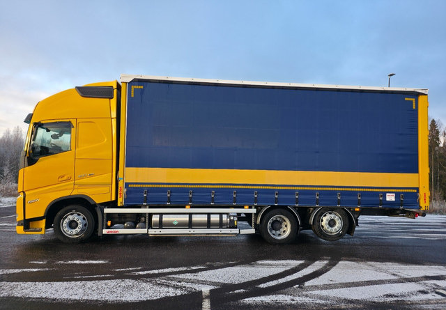 VolvoFH460 LNG / LBG 6x2 - Schuifzeilen vrachtwagen: afbeelding 2 VolvoFH460 LNG / LBG 6x2 - Schuifzeilen vrachtwagen: afbeelding 2